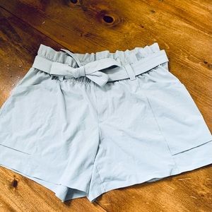 Athleta Skyline Short EUC size 10